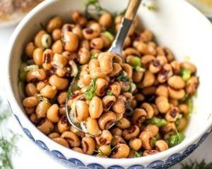 simple-greek-black-eyed-pea-salad-recipe-550-300x300-300x240.jpg